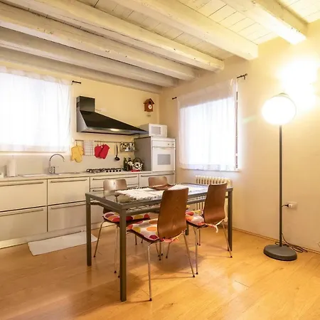 Lovely Apartment Sottoriva Verona Buitenkant foto