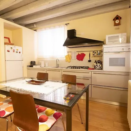 Lovely Apartment Sottoriva Verona Buitenkant foto